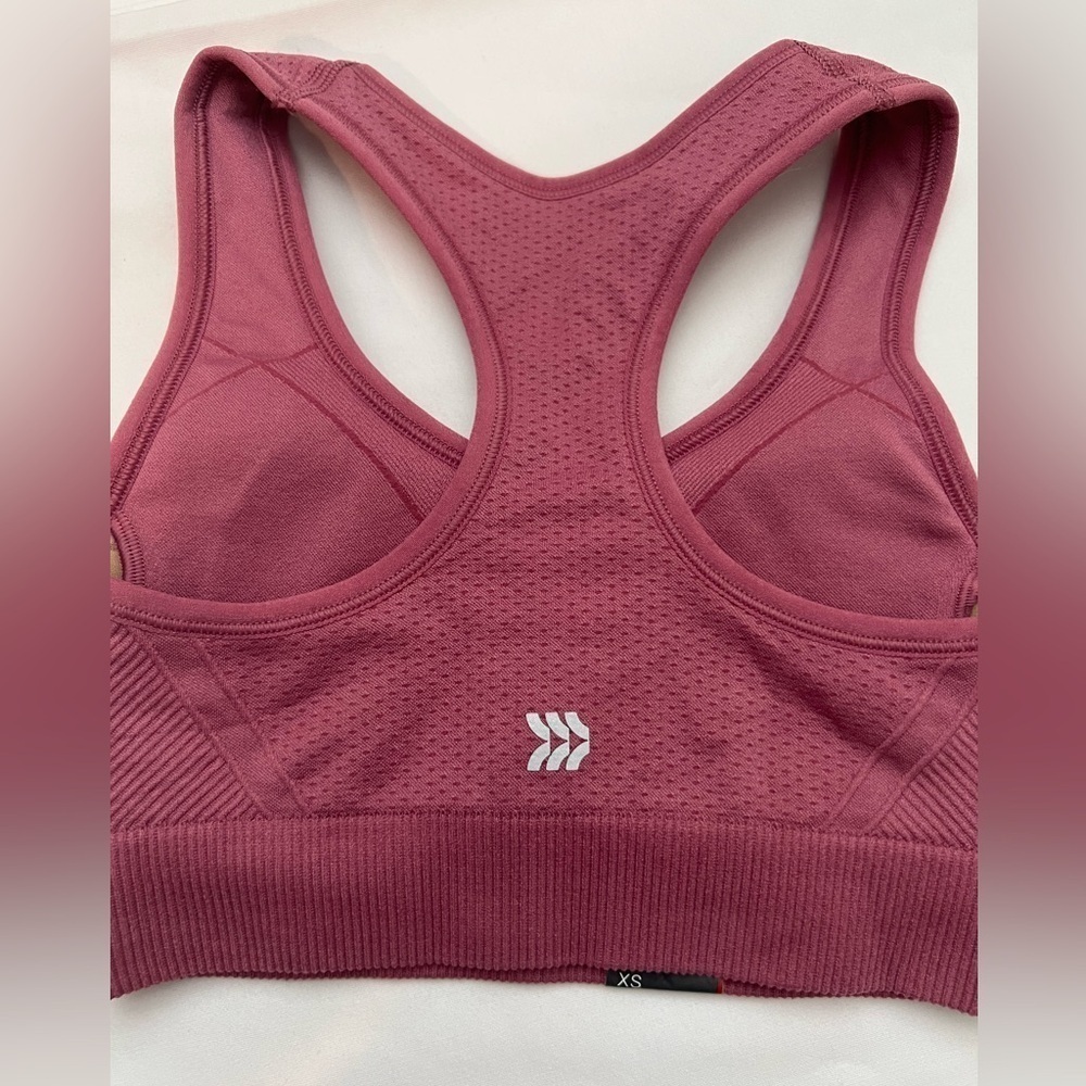 NWT All in motion Medium Support Seamless Racer Bra XS - Picture 3 of 4